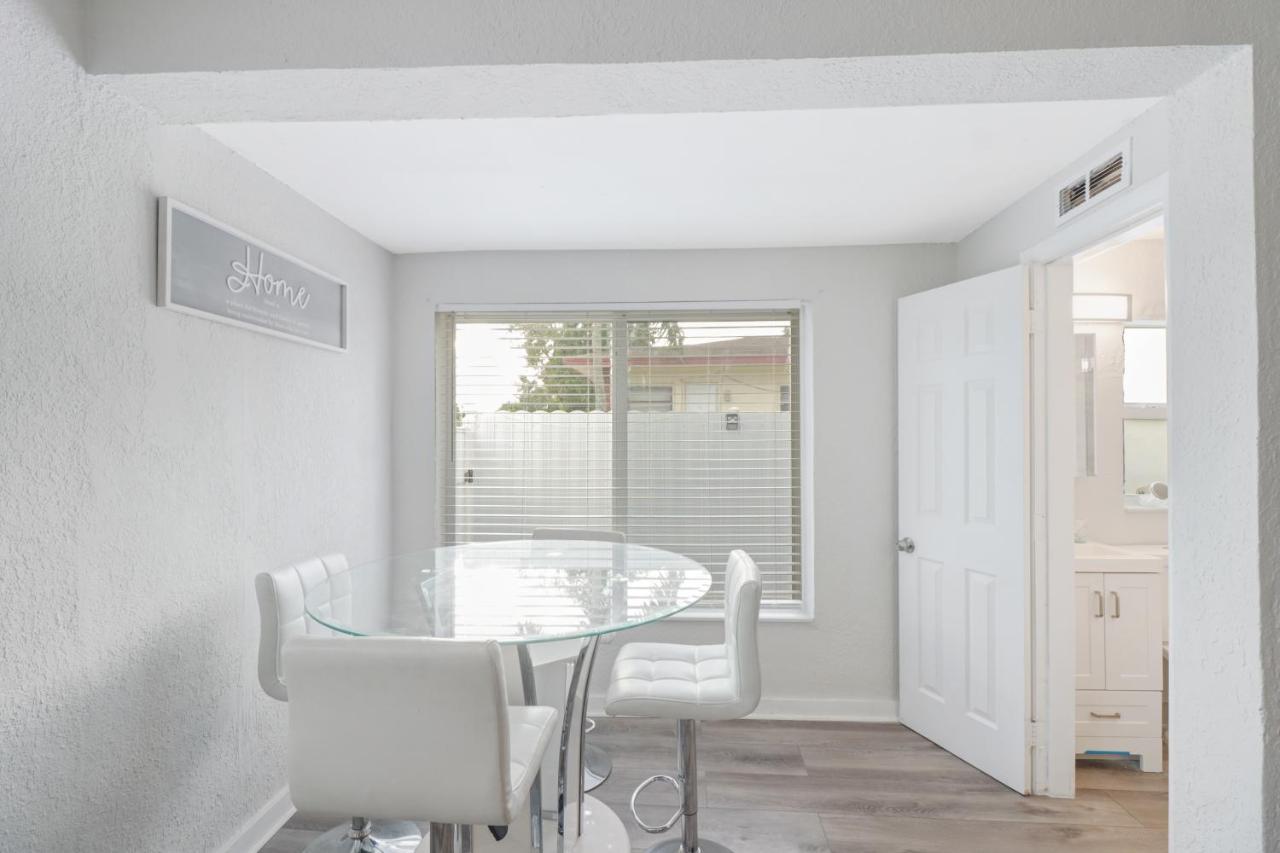 Spacious And Luxurious Home Centrally Located Between Miami And Ft. Lauderdale Miramar Exterior photo