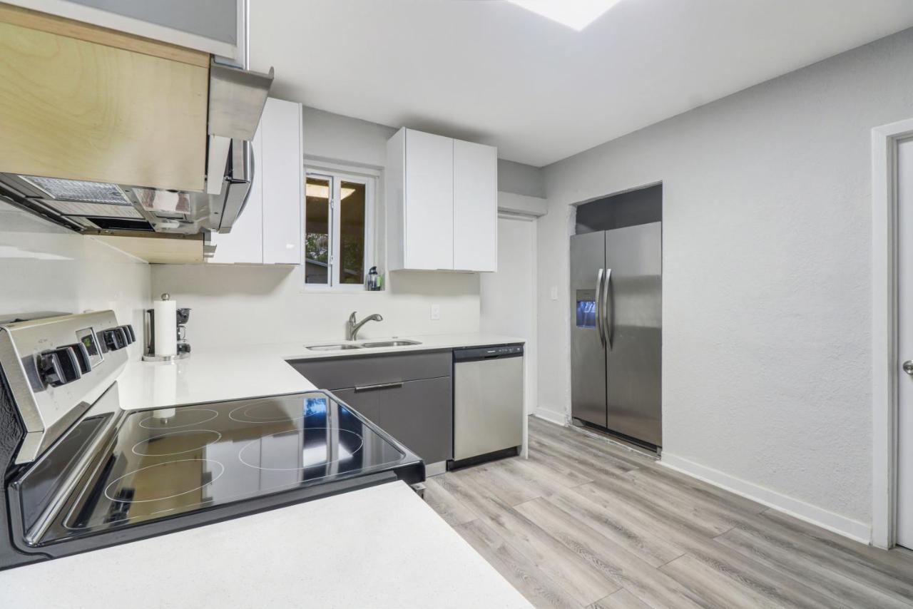 Spacious And Luxurious Home Centrally Located Between Miami And Ft. Lauderdale Miramar Exterior photo
