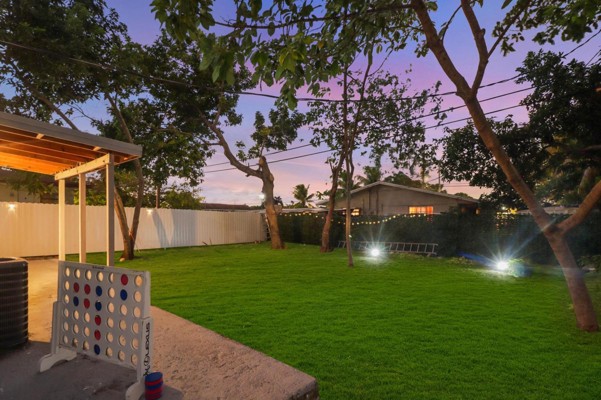 Spacious And Luxurious Home Centrally Located Between Miami And Ft. Lauderdale Miramar Exterior photo